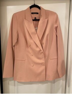 White House Black Market Blush Pink Blazer Jacket size 0 fits a small medium.
